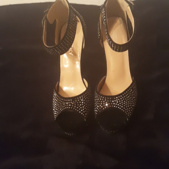DELICACY SEQUINED ANKLE STRAP SHOES - Picture 4 of 4
